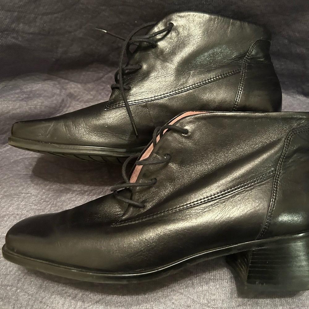 Women’s Shoes